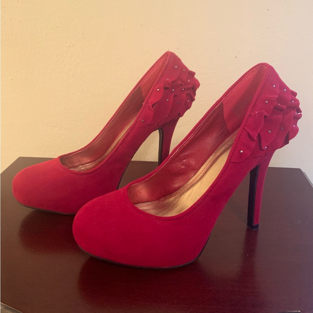 Bamboo Red Suede Pumps, size 8.5